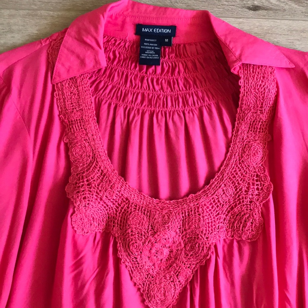 3/4 sleeve blouse w/ appliquéd front